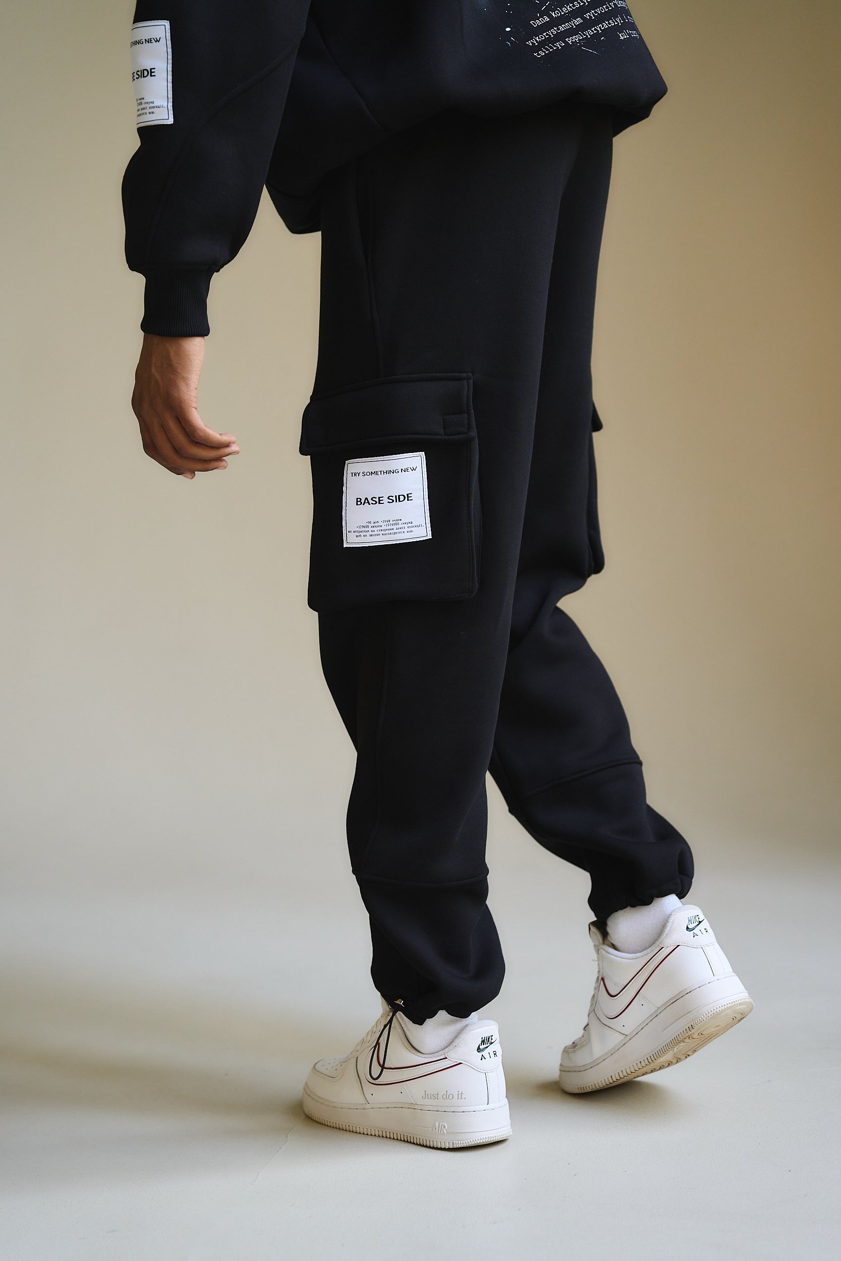 Cargo pants black