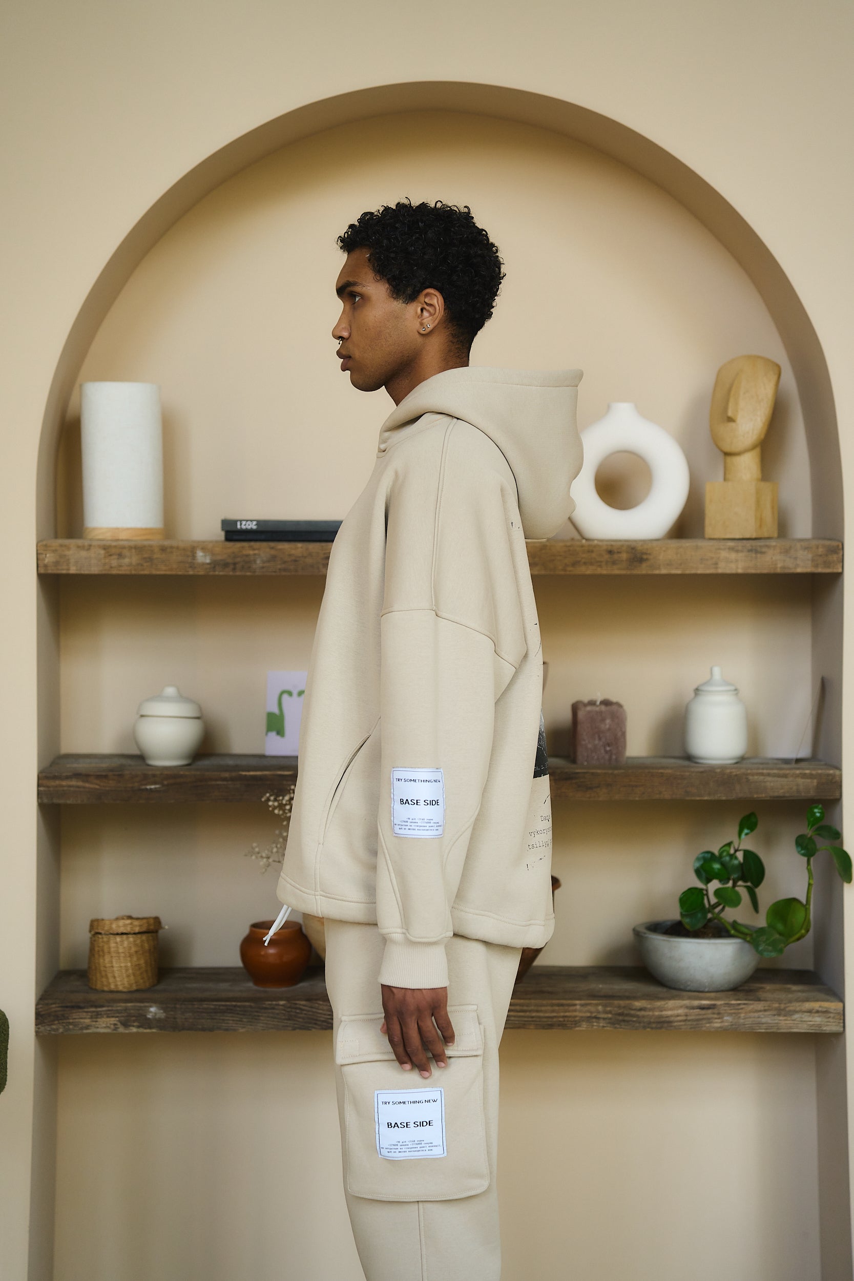 Oversize hoodie beige with print