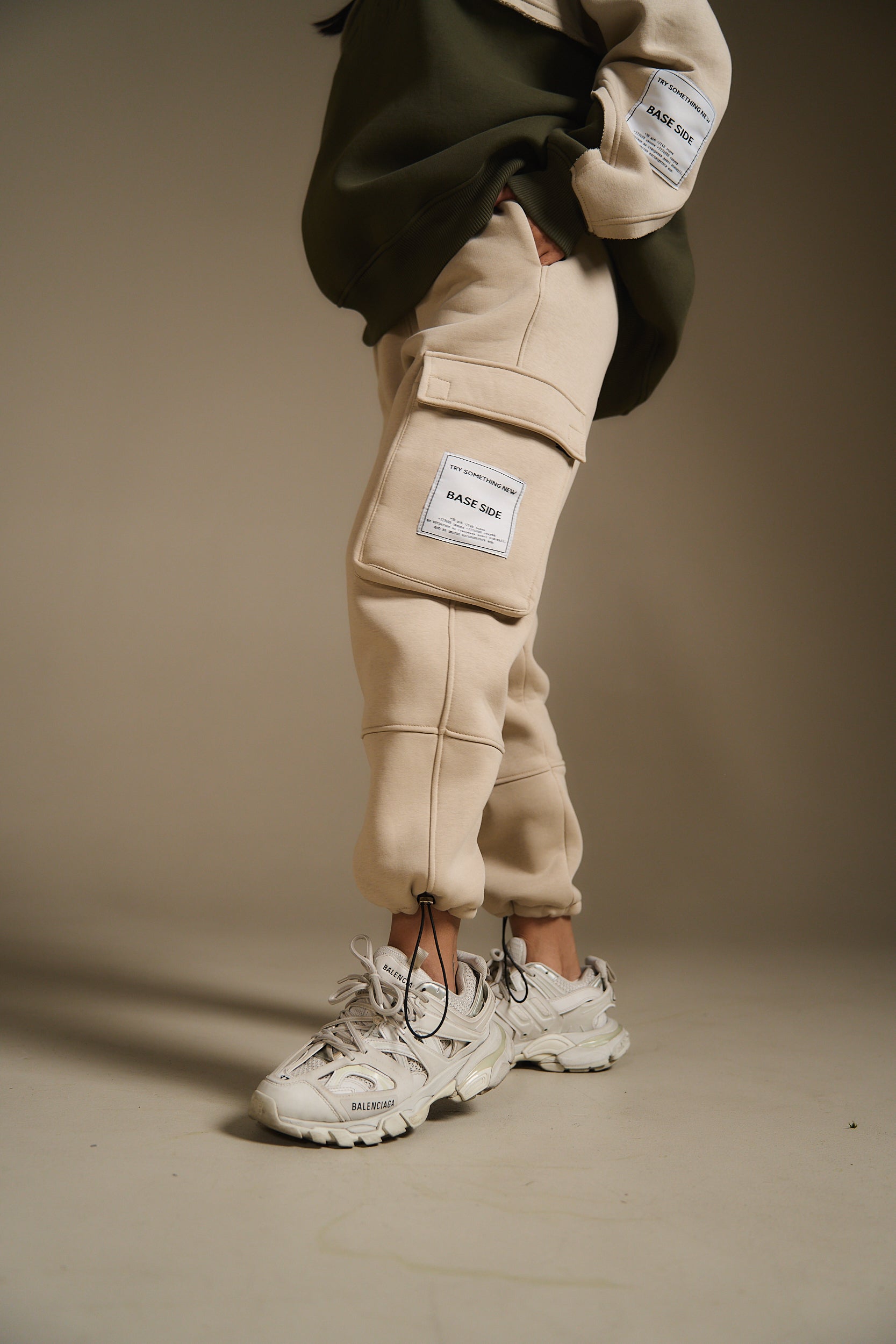Cargo pants beige