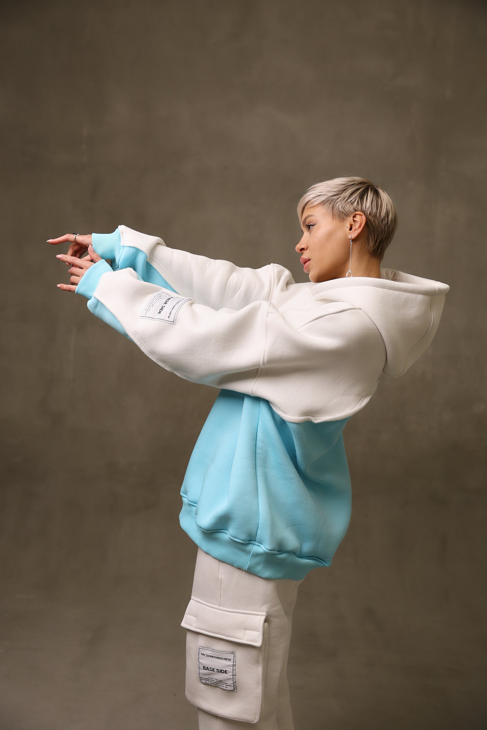 Astronaut oversize hoodie milk-tiffany